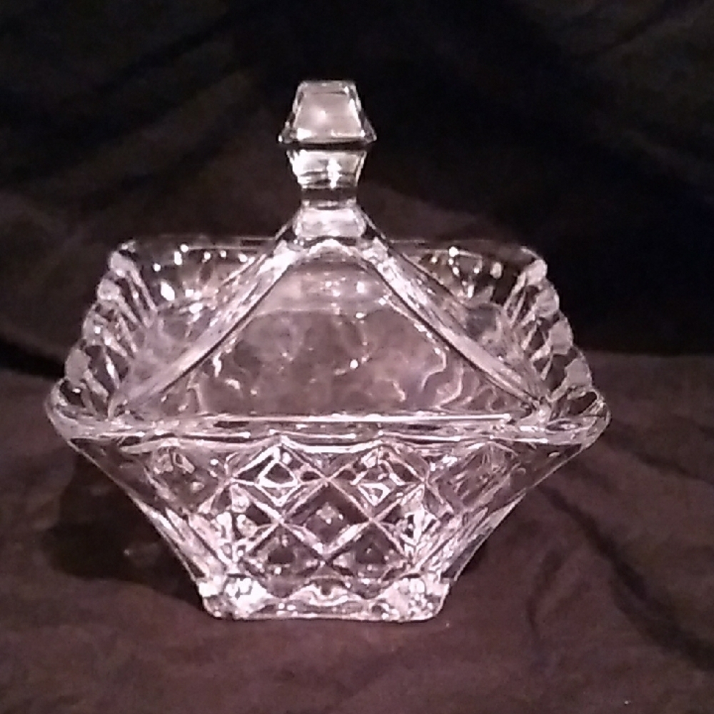Vintage Elegant Etched Glass Square Candy Dish (B2)